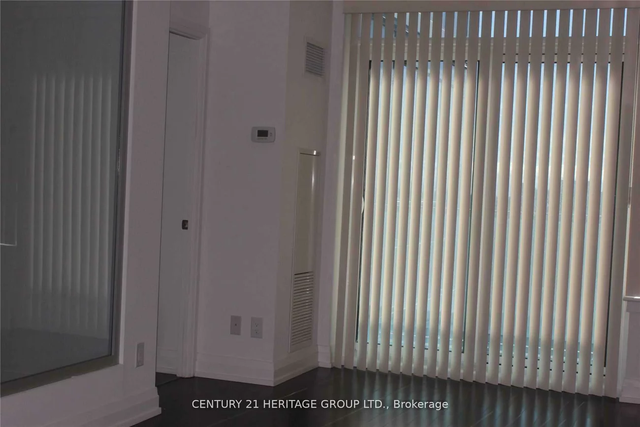 7167, Yonge, Thornhill, Markham