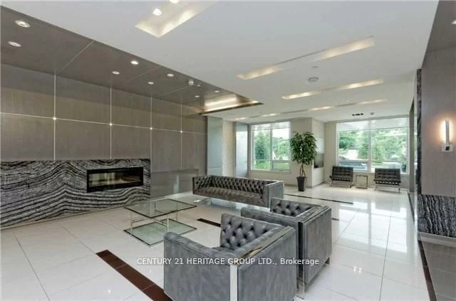 7167, Yonge, Thornhill, Markham