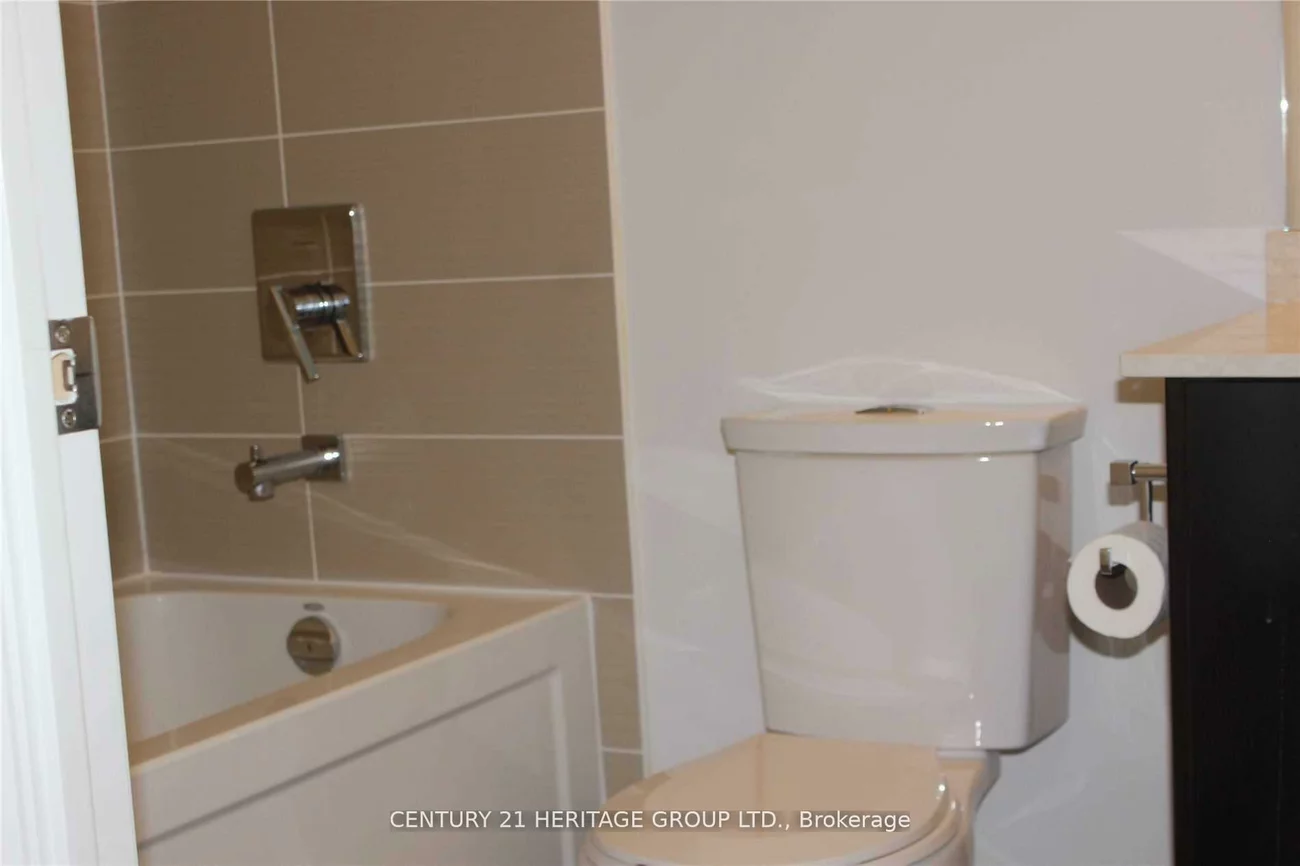 7167, Yonge, Thornhill, Markham