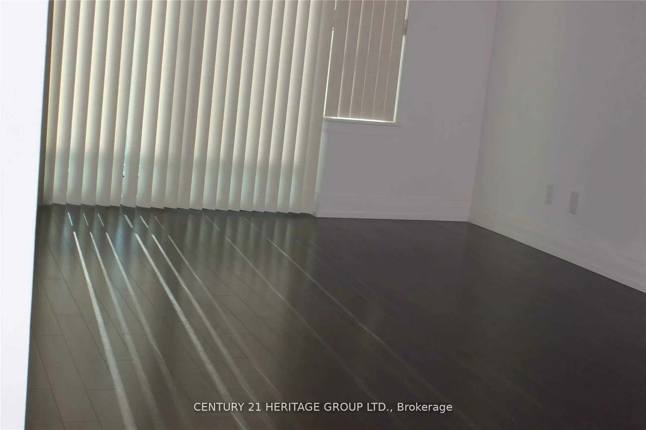 7167, Yonge, Thornhill, Markham