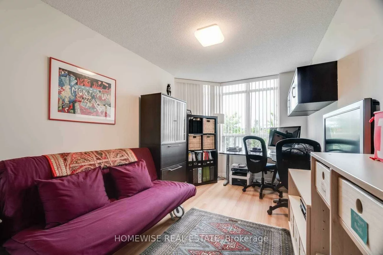 130, Pond, Commerce Valley, Markham