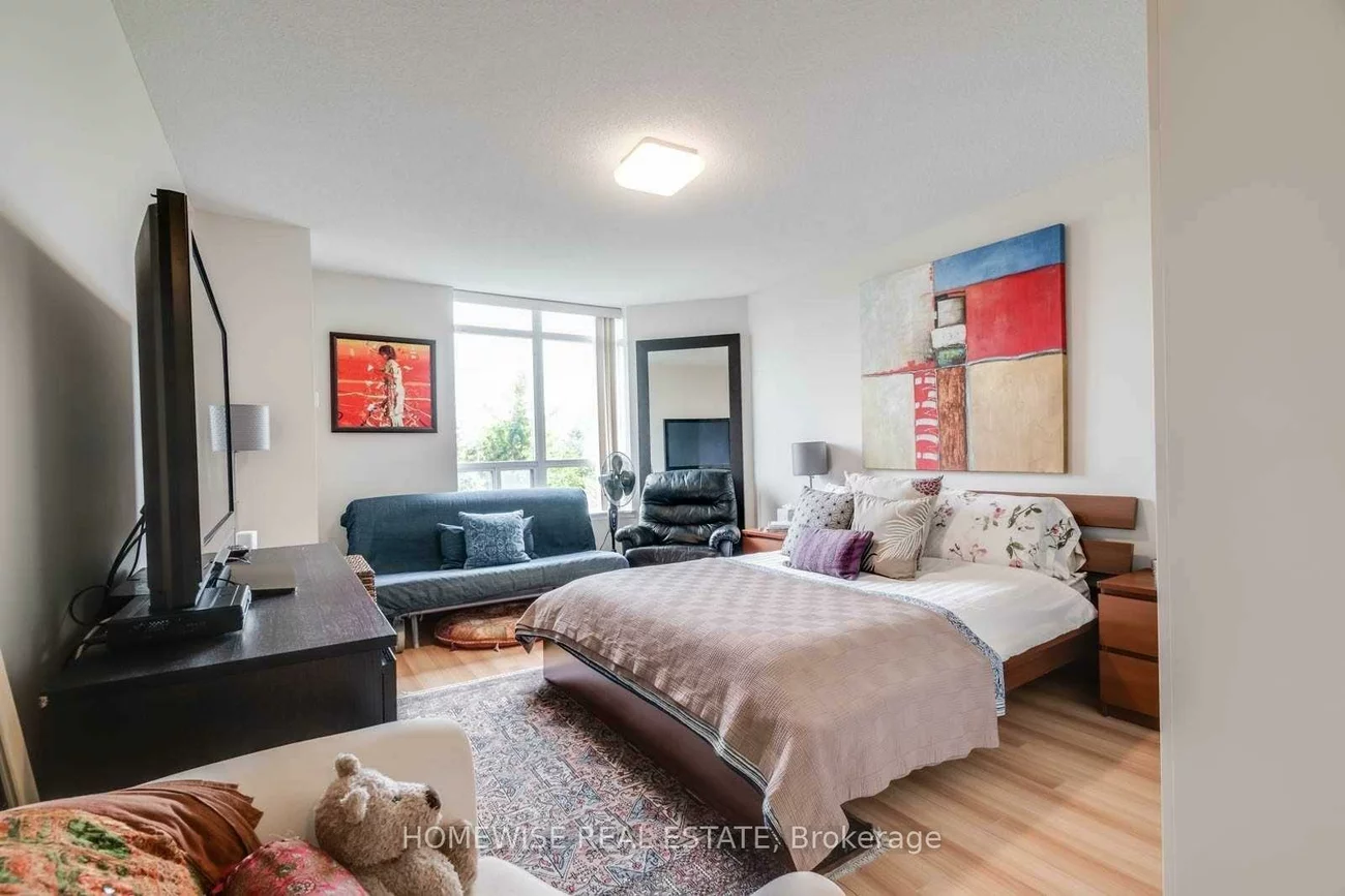 130, Pond, Commerce Valley, Markham