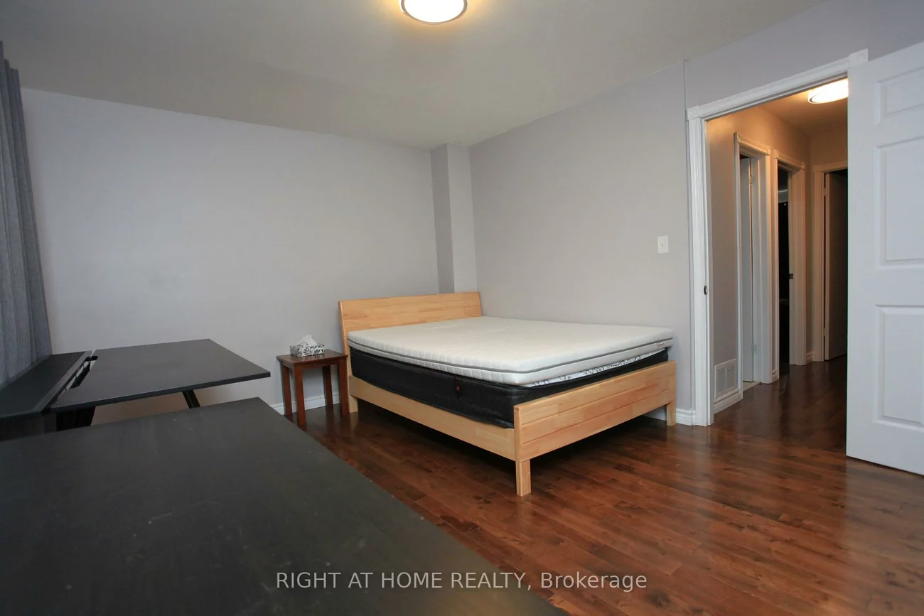 38, THE CARRIAGE, Royal Orchard, Markham