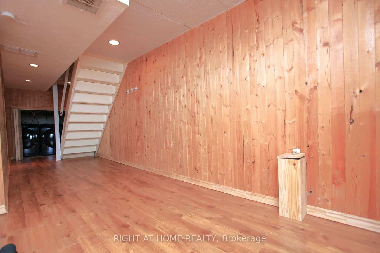 38, THE CARRIAGE, Royal Orchard, Markham