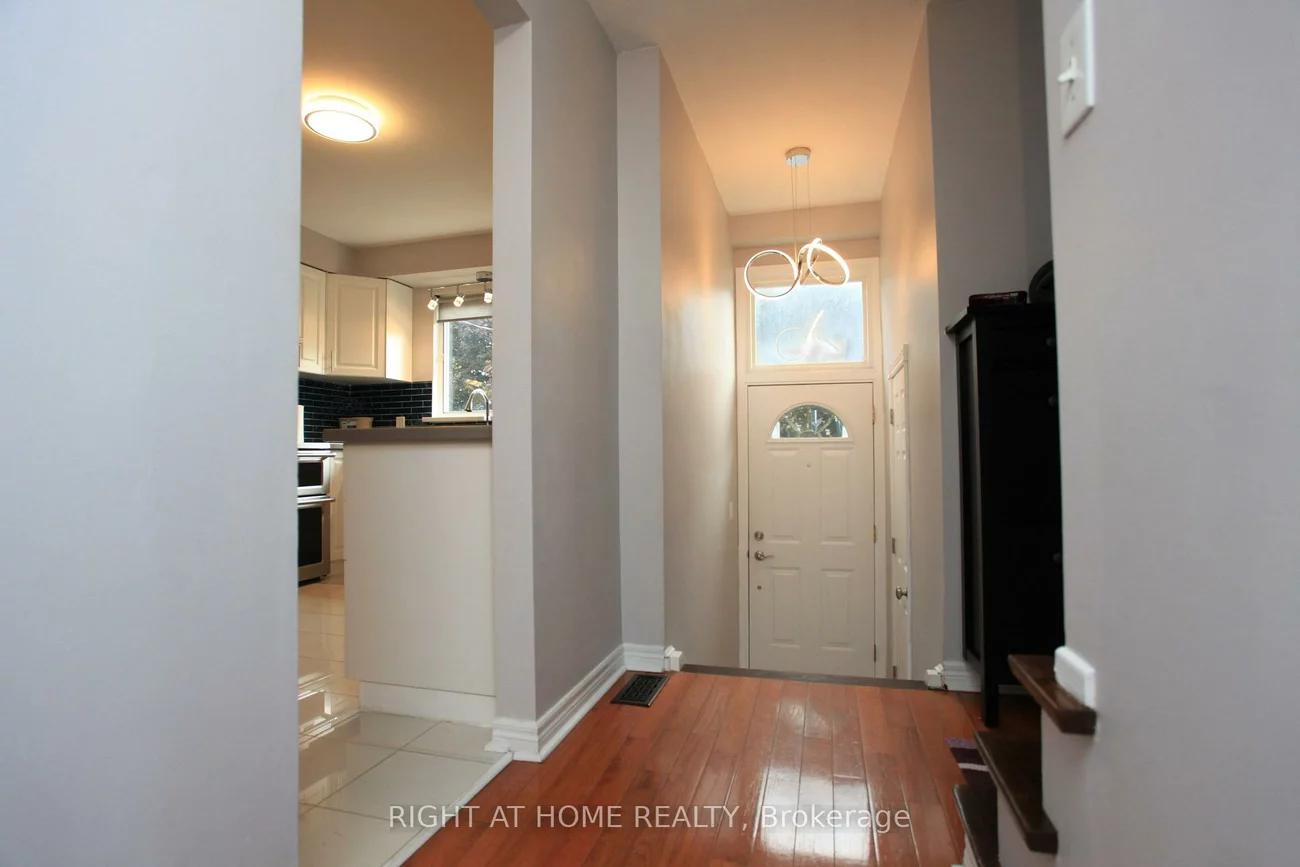 38, THE CARRIAGE, Royal Orchard, Markham