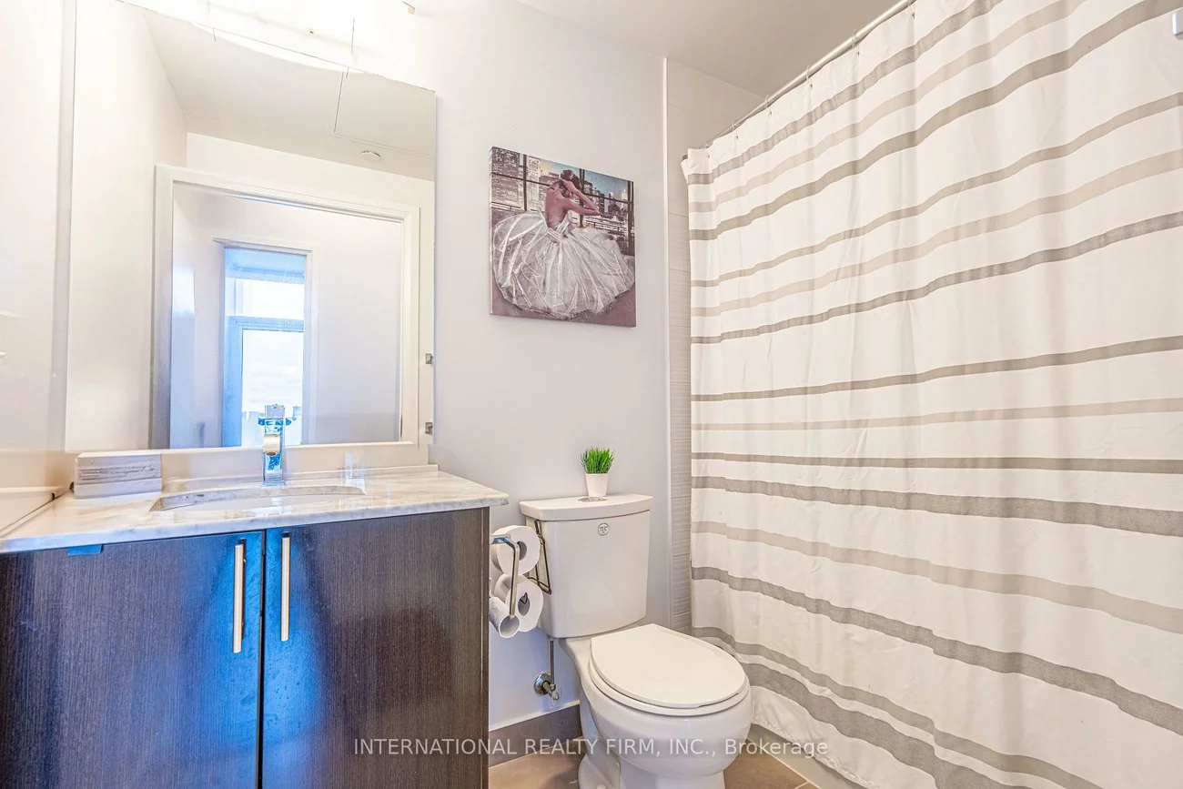 7165, Yonge, Thornhill, Markham