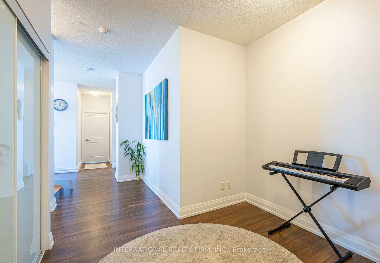 7165, Yonge, Thornhill, Markham