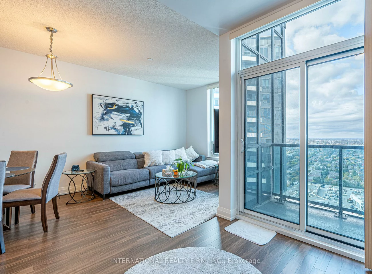 7165, Yonge, Thornhill, Markham