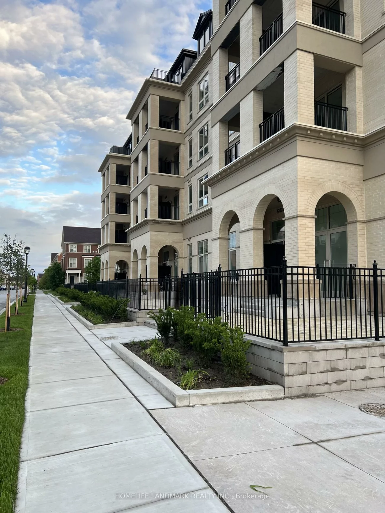 101, Cathedral High, Cathedraltown, Markham