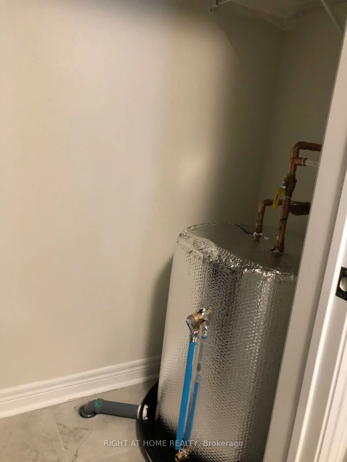 39, New Delhi, Cedarwood, Markham