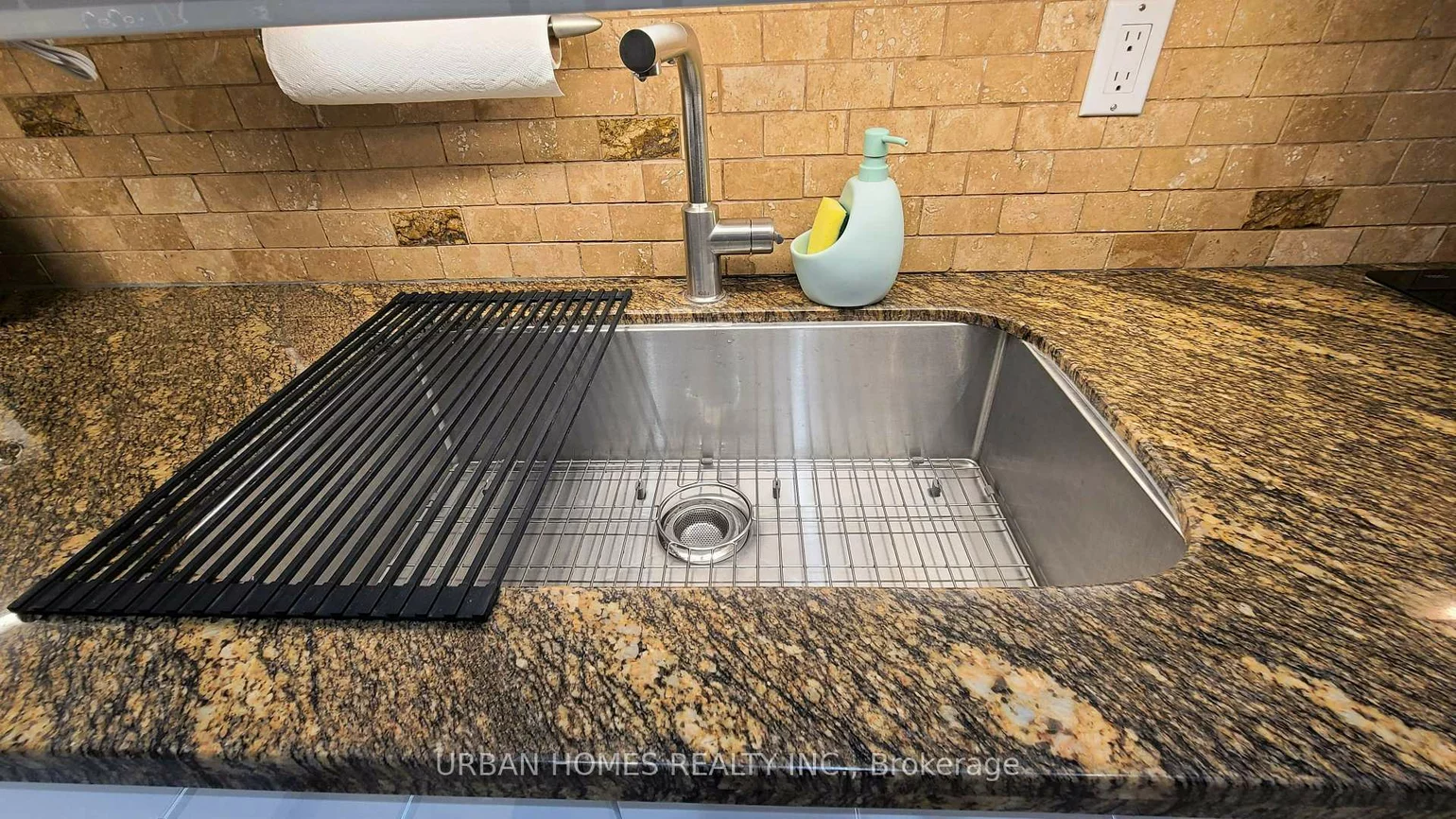 16A, Elgin, Thornhill, Markham