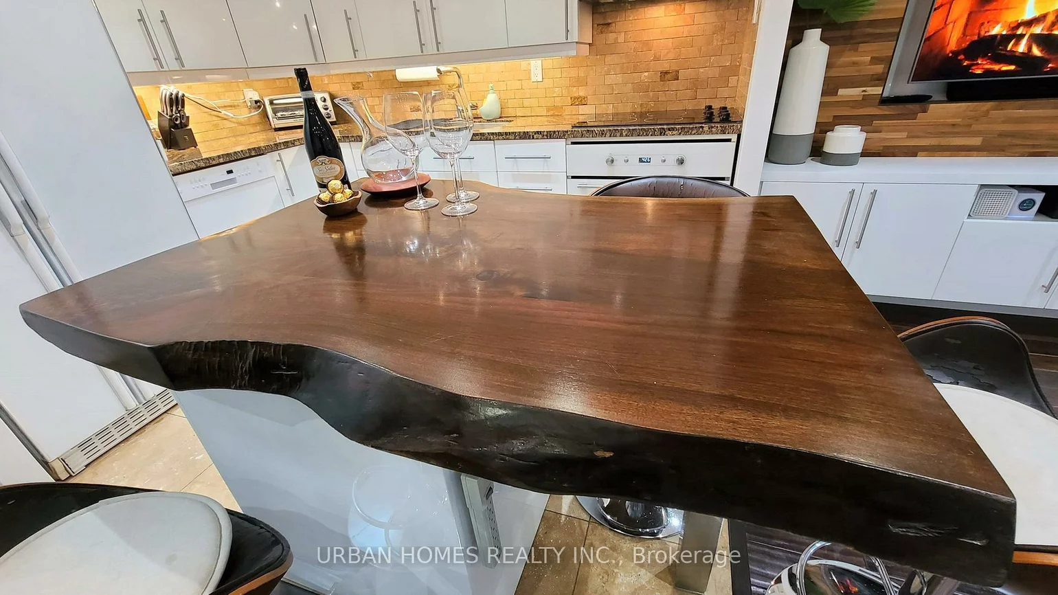 16A, Elgin, Thornhill, Markham