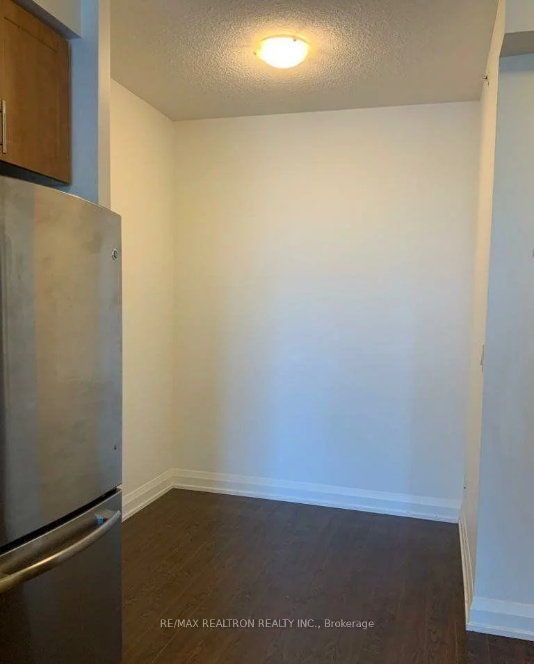 7161, Yonge, Grandview, Markham