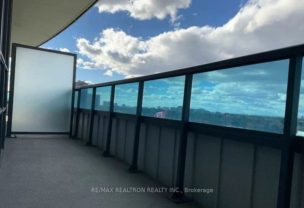 7161, Yonge, Grandview, Markham