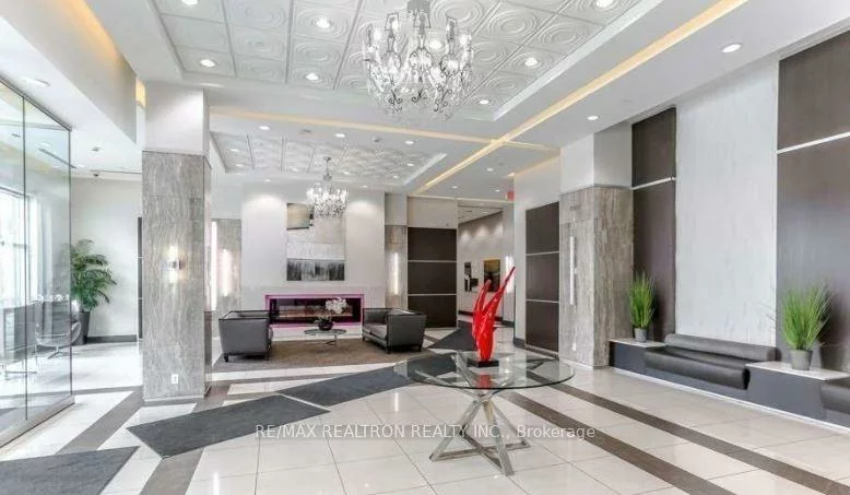 7161, Yonge, Grandview, Markham