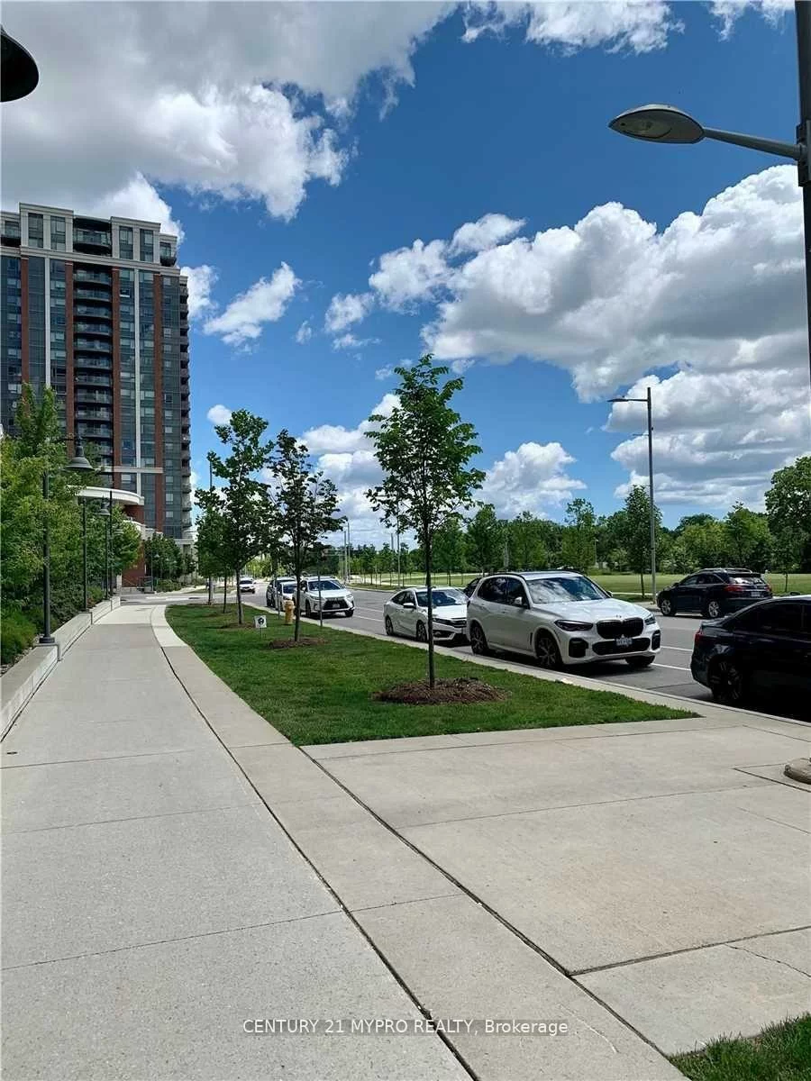 18, Uptown, Unionville, Markham