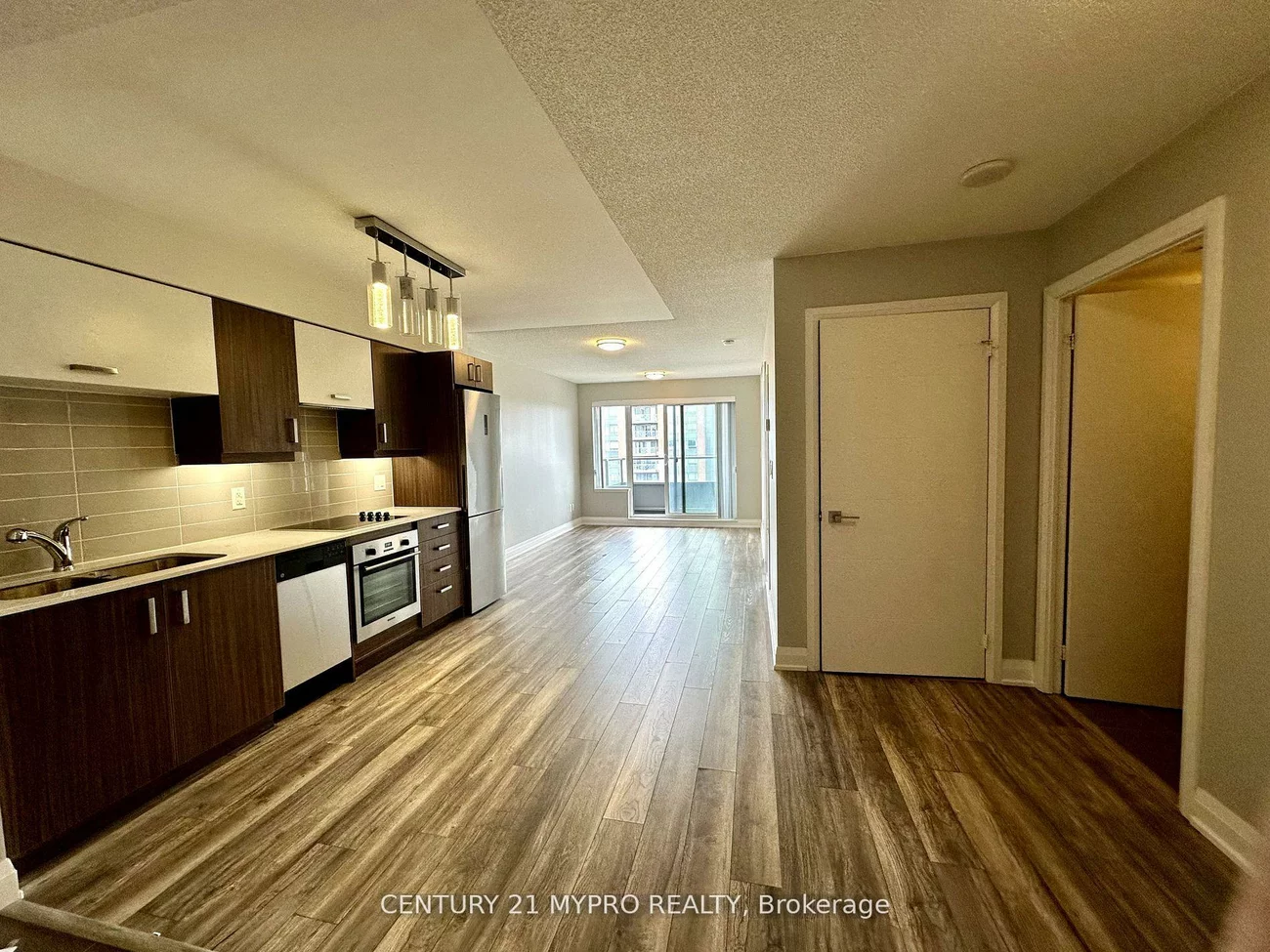 18, Uptown, Unionville, Markham