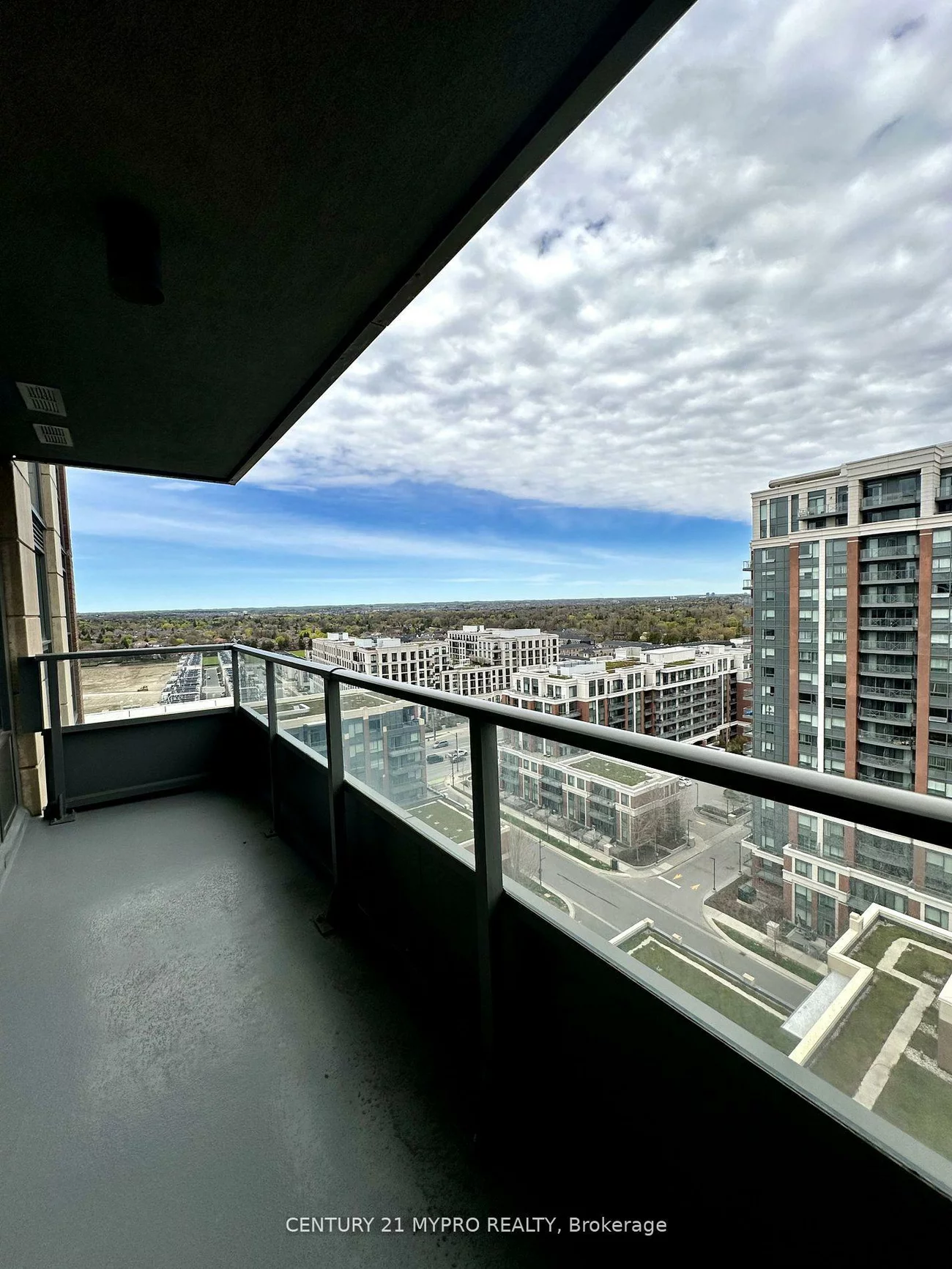 18, Uptown, Unionville, Markham