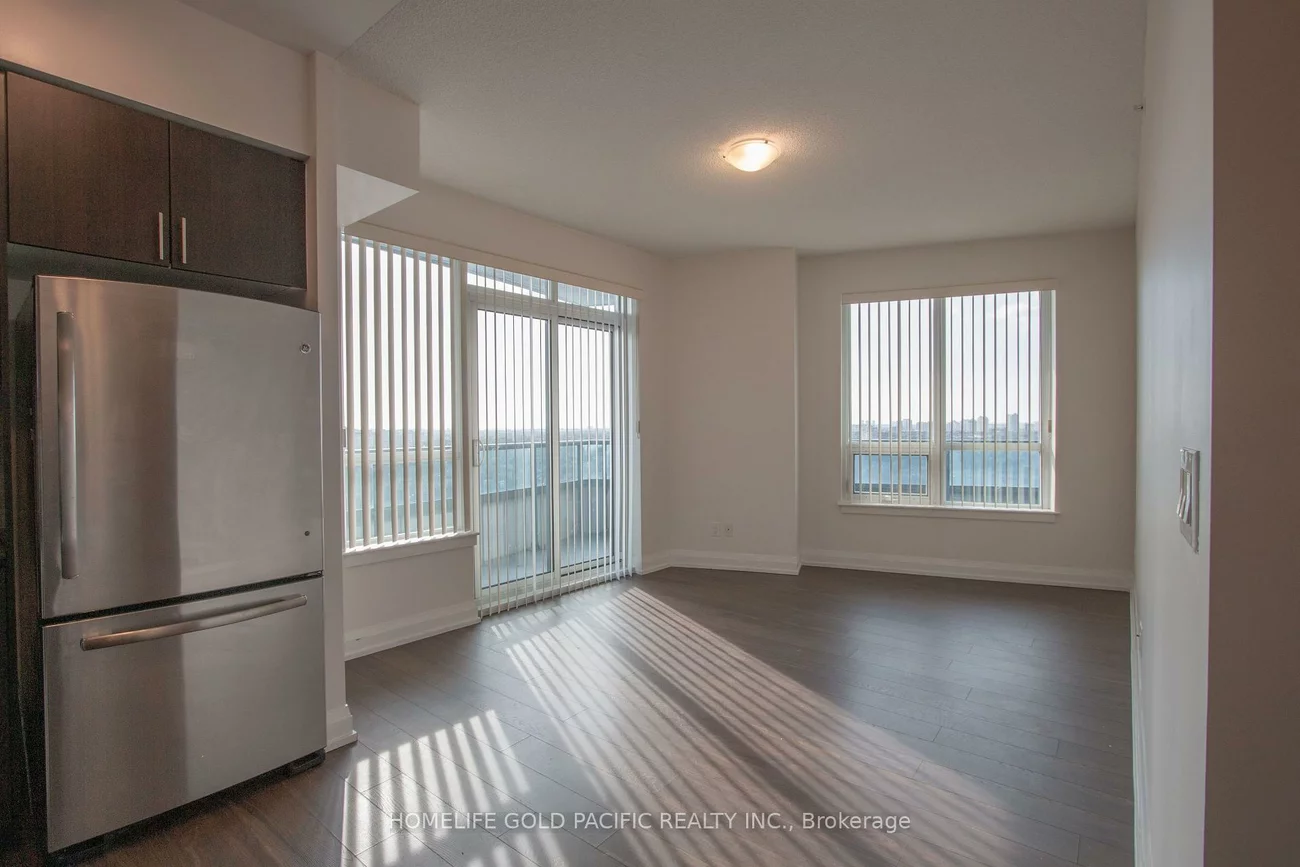 7161, Yonge, Grandview, Markham