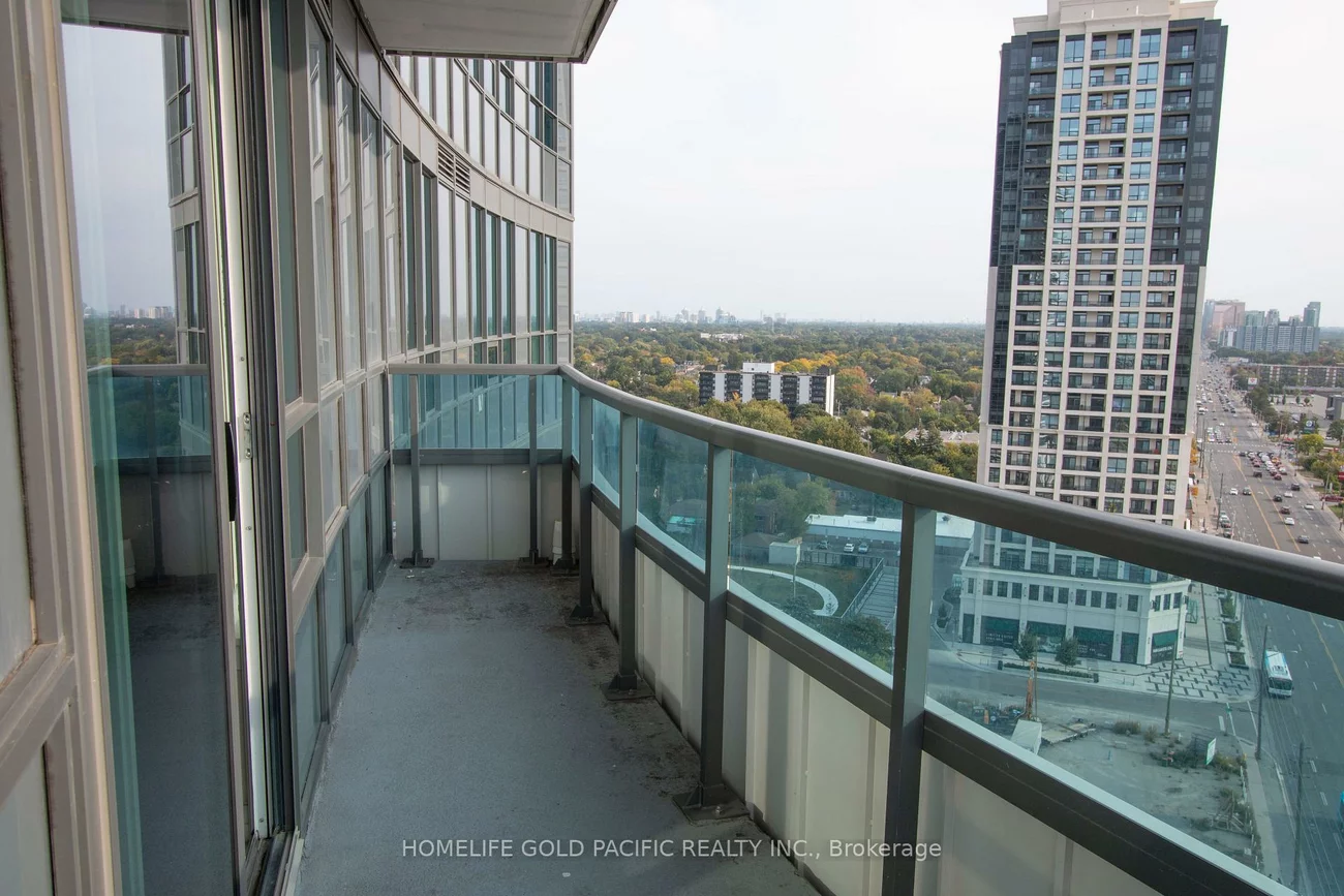 7161, Yonge, Grandview, Markham