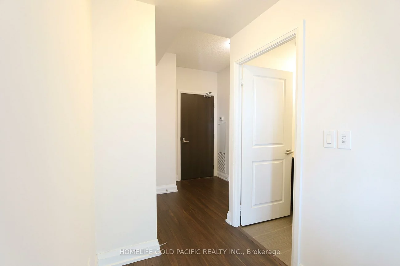 7161, Yonge, Grandview, Markham