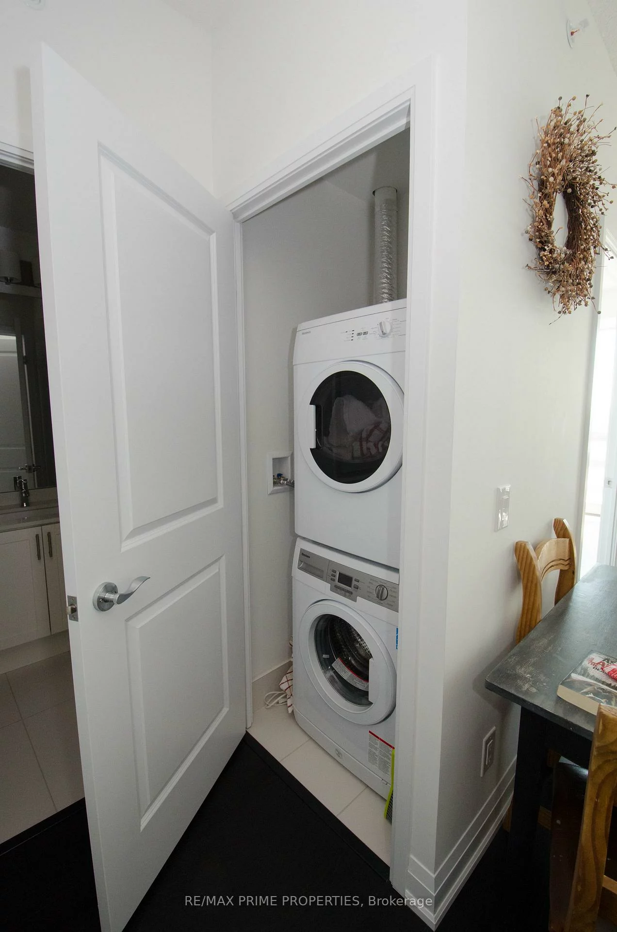 9582, Markham, Wismer, Markham