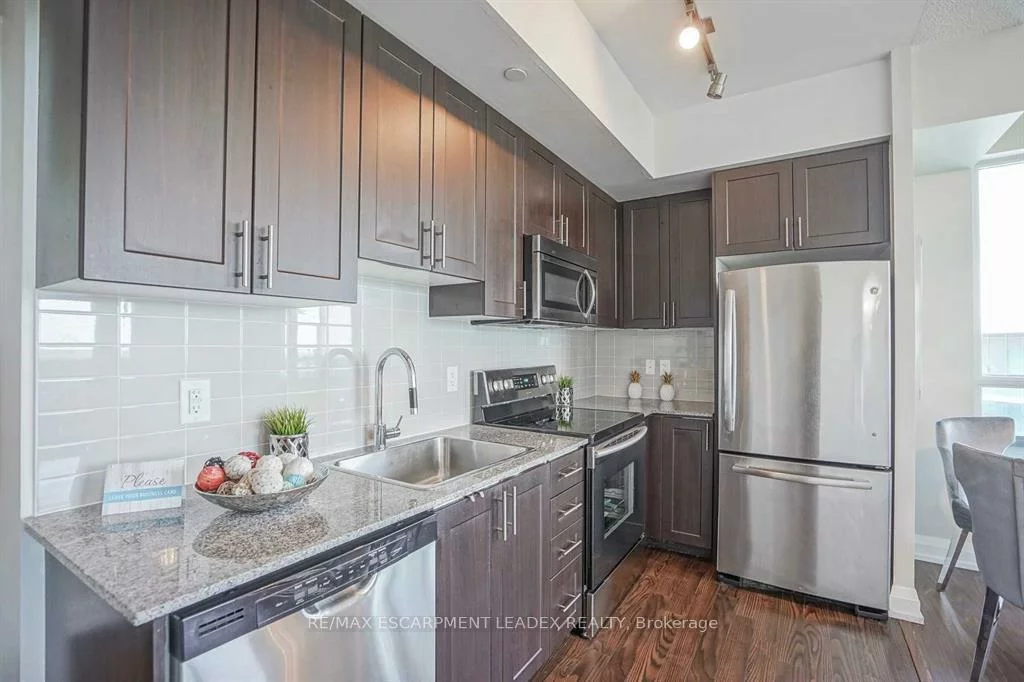 7161, YONGE, Grandview, Markham