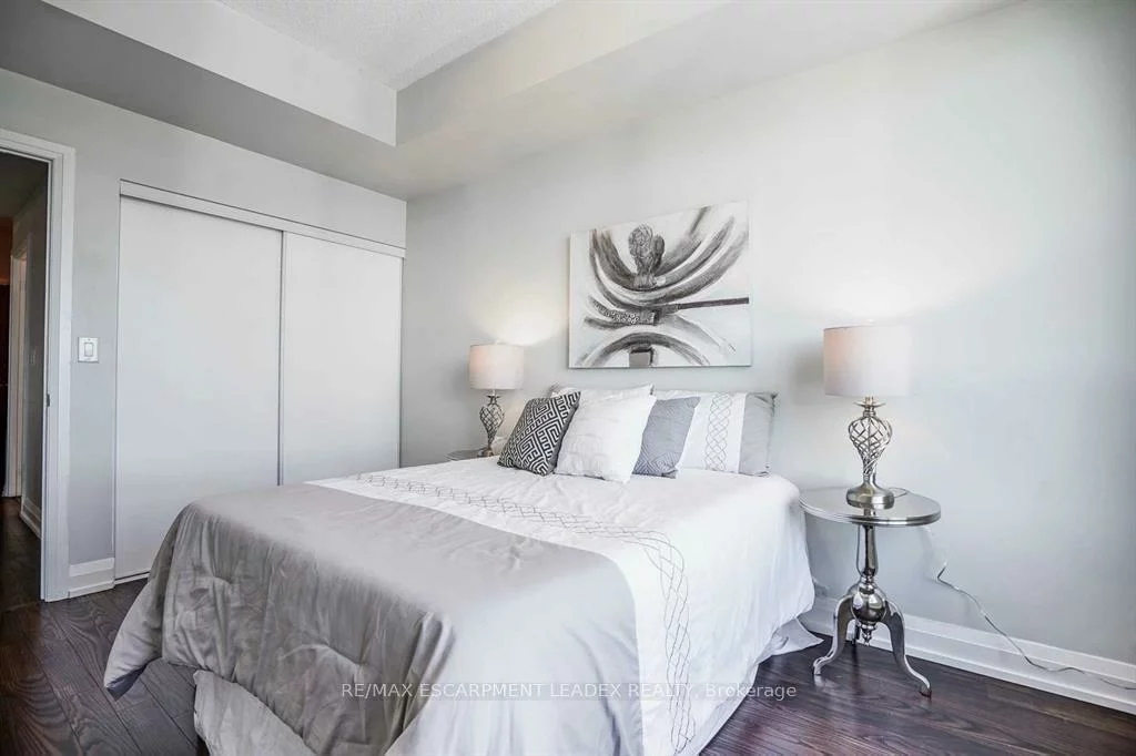 7161, YONGE, Grandview, Markham