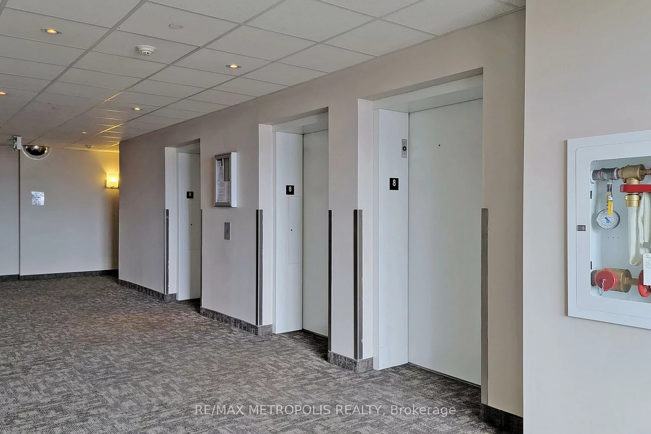 7325, Markham, Cedarwood, Markham