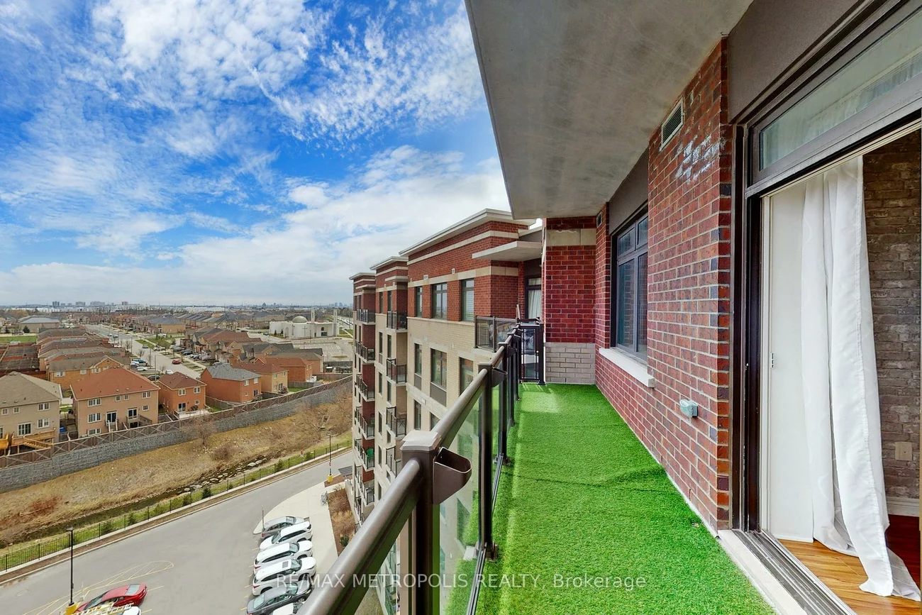 7325, Markham, Cedarwood, Markham