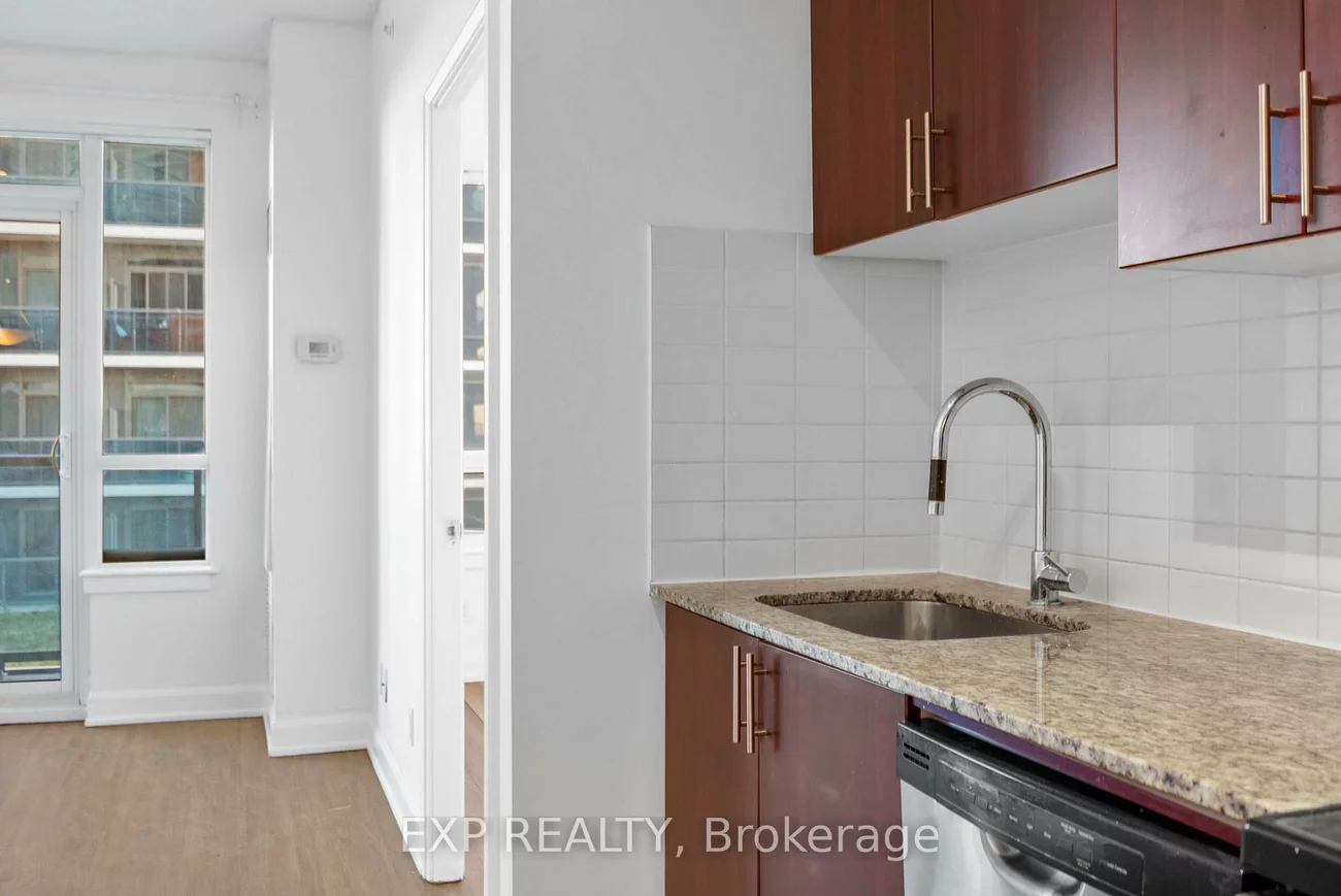 7167, Yonge, Grandview, Markham