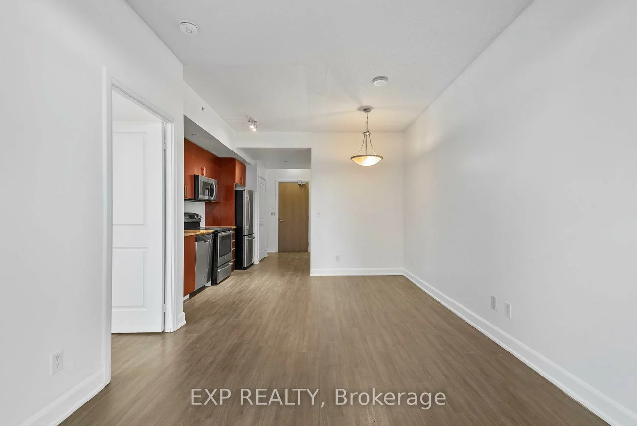 7167, Yonge, Grandview, Markham