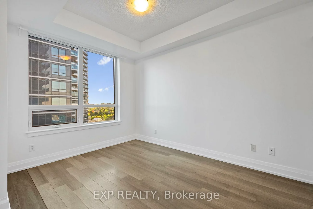 7167, Yonge, Grandview, Markham