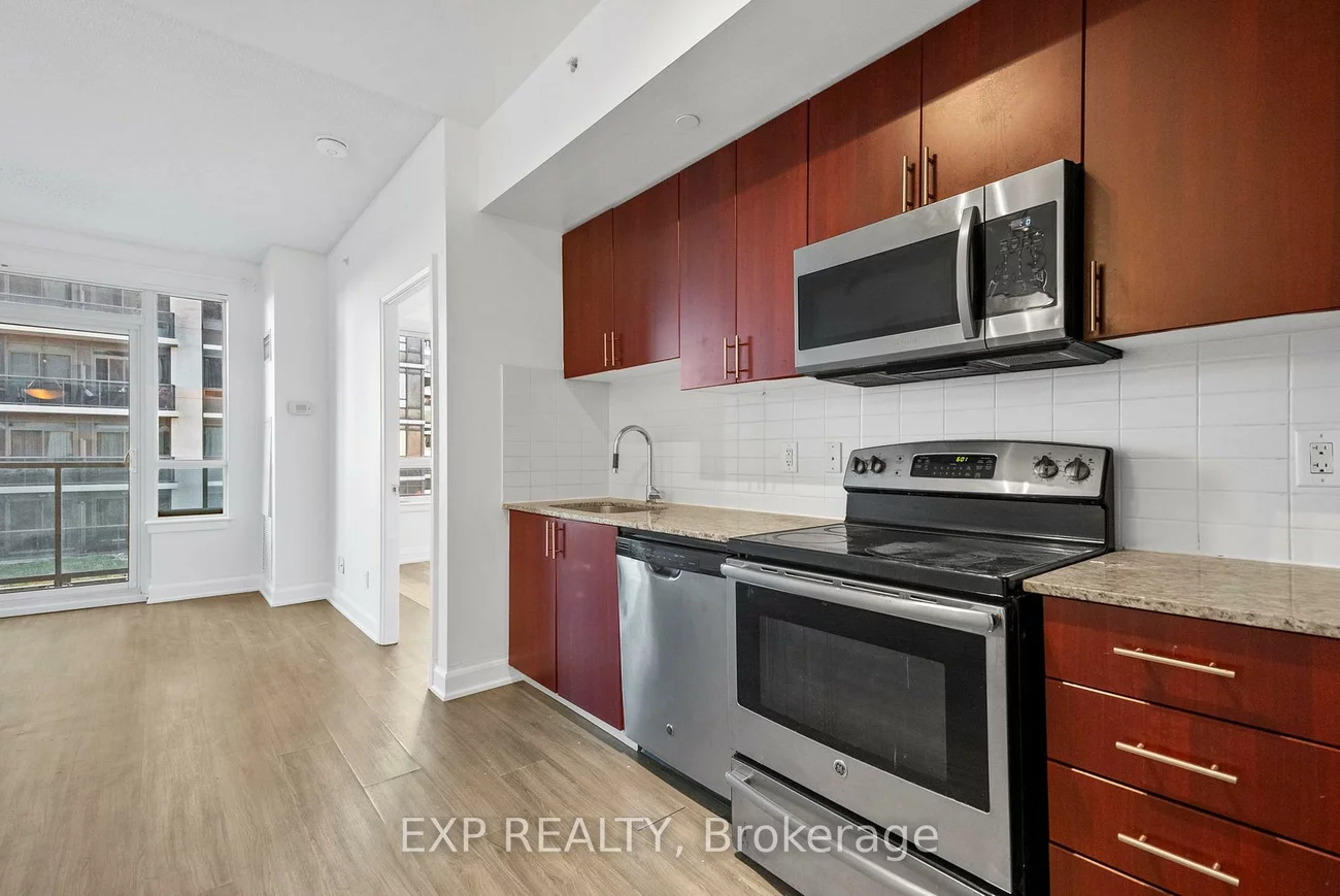 7167, Yonge, Grandview, Markham