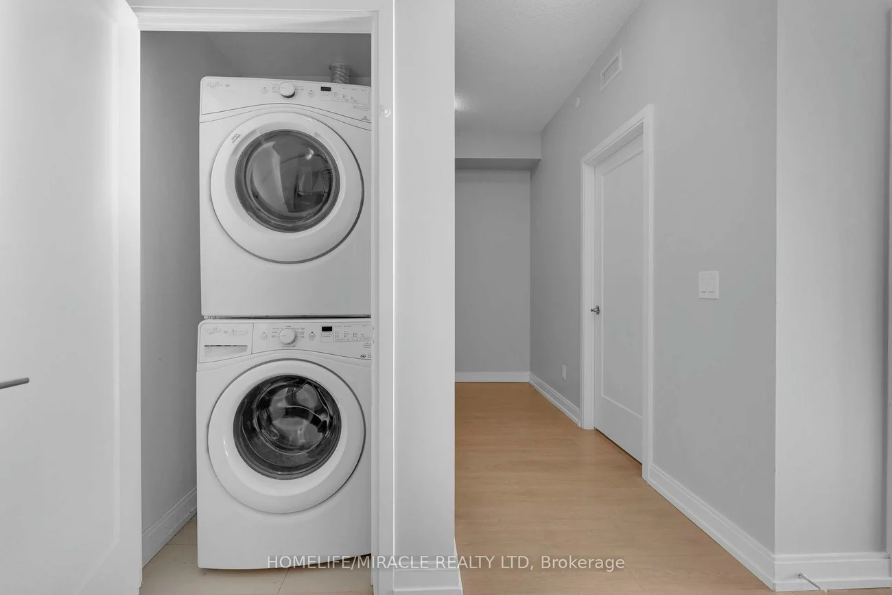 540, Bur Oak, Berczy, Markham