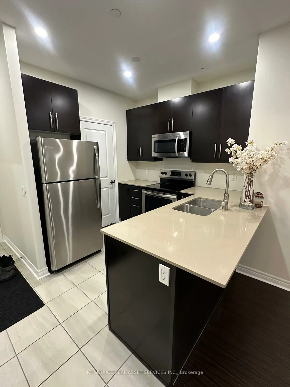 7325, Markham, Cedarwood, Markham