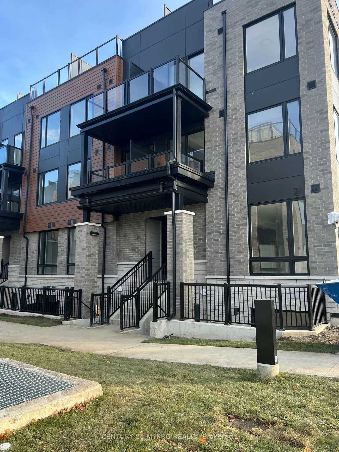 109, Marydale, Middlefield, Markham