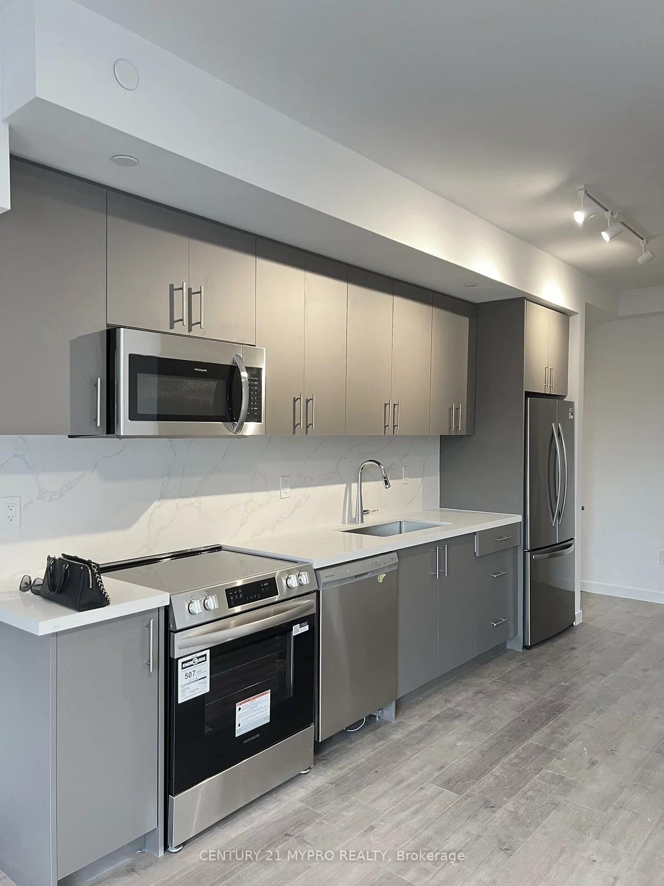 109, Marydale, Middlefield, Markham