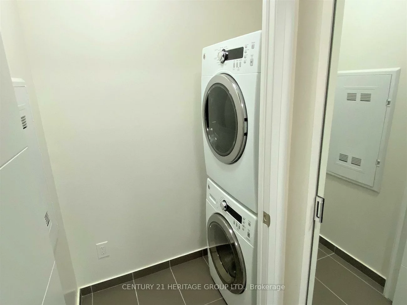 28, Uptown, Unionville, Markham