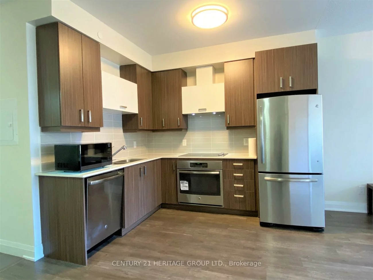 28, Uptown, Unionville, Markham