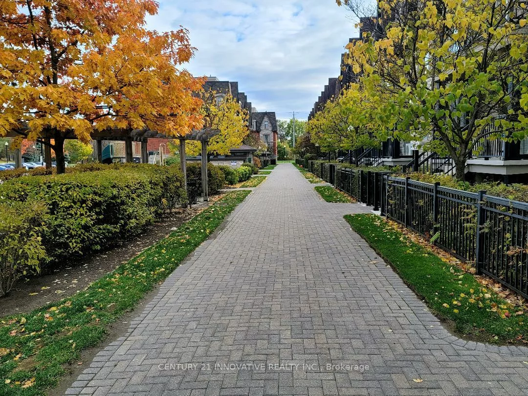 320, John, Aileen-Willowbrook, Markham