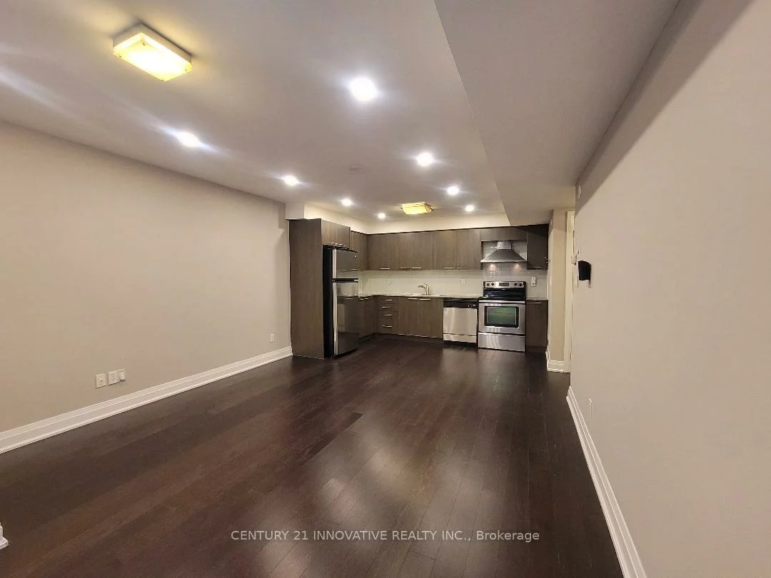 320, John, Aileen-Willowbrook, Markham