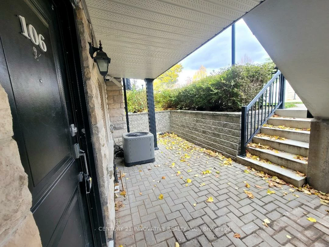 320, John, Aileen-Willowbrook, Markham