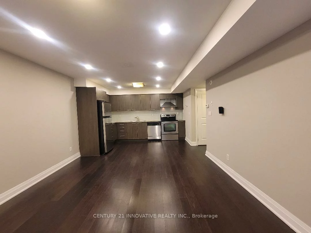 320, John, Aileen-Willowbrook, Markham