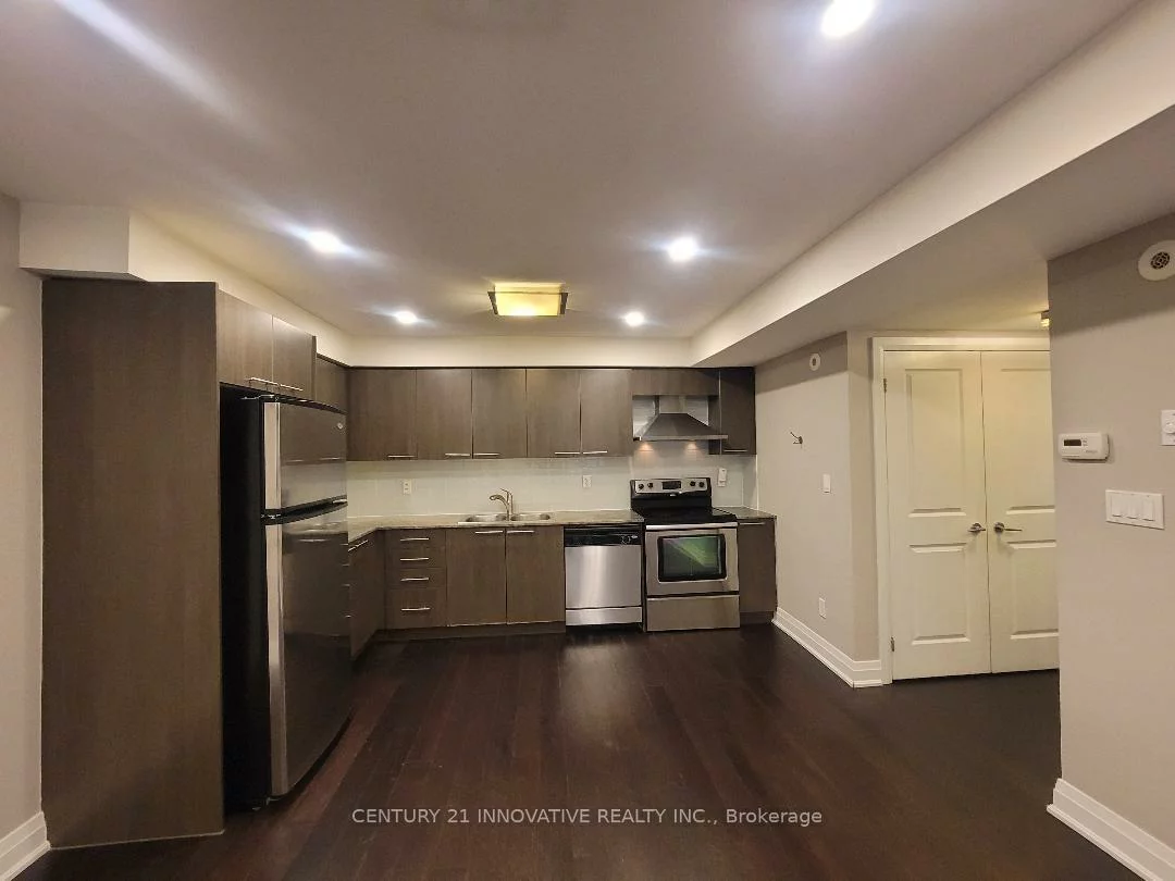 320, John, Aileen-Willowbrook, Markham