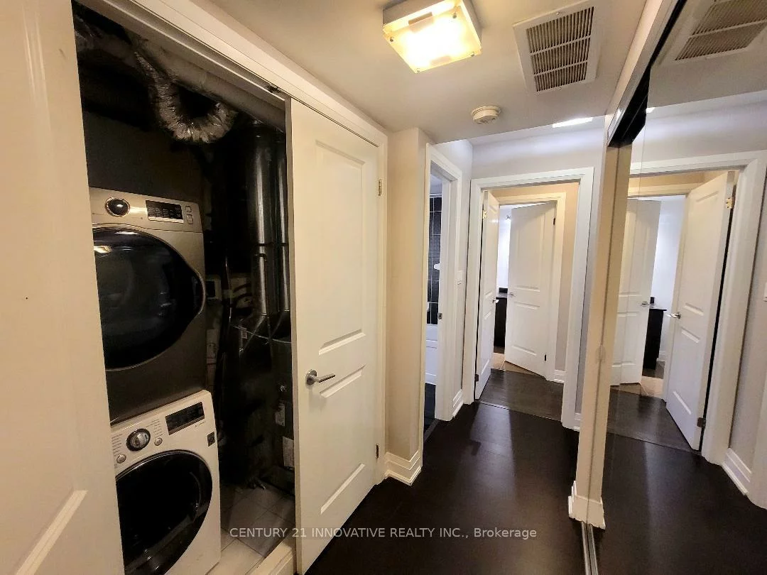 320, John, Aileen-Willowbrook, Markham