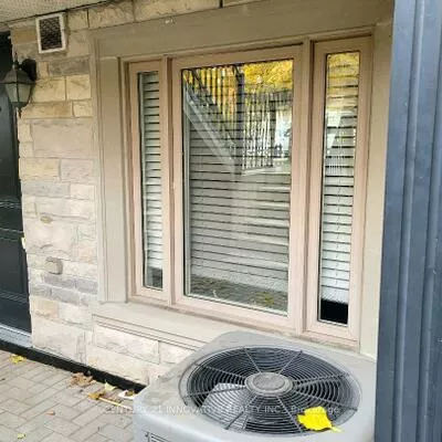 320, John, Aileen-Willowbrook, Markham