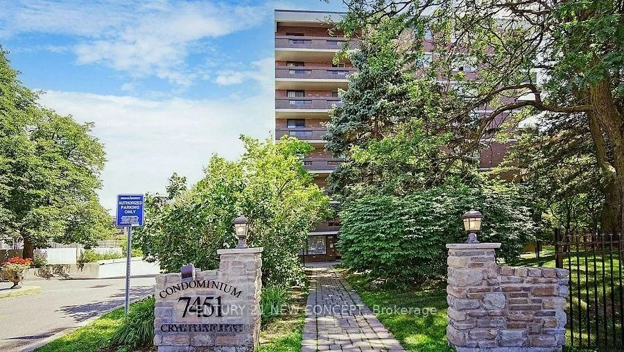 7451, Yonge, Thornhill, Markham