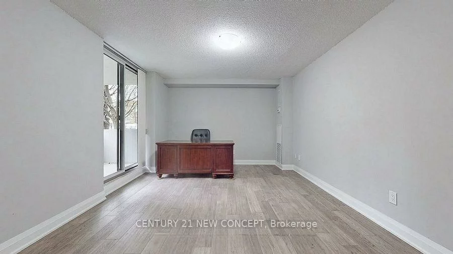 7451, Yonge, Thornhill, Markham