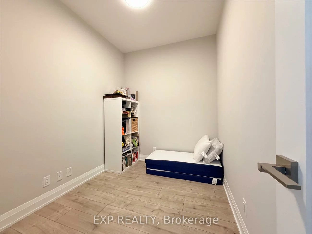 18, Water Walk, Unionville, Markham